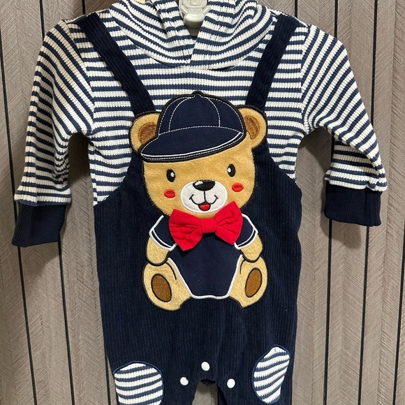 Striped Baby Romper with Bear Design - Picture 1 of 2
